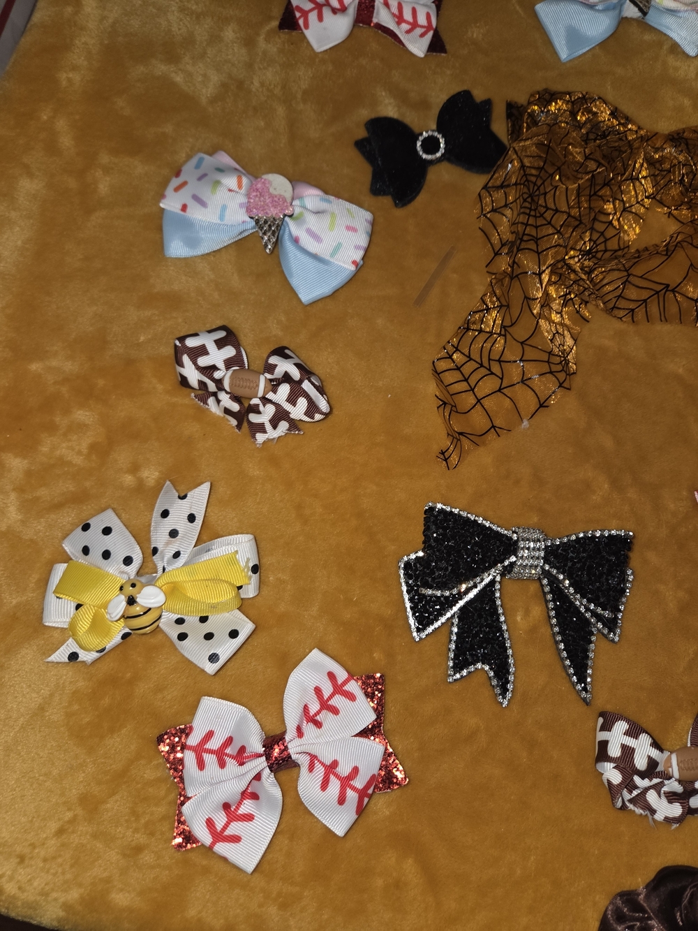Hair accessory bundle. - Picture 2 of 7